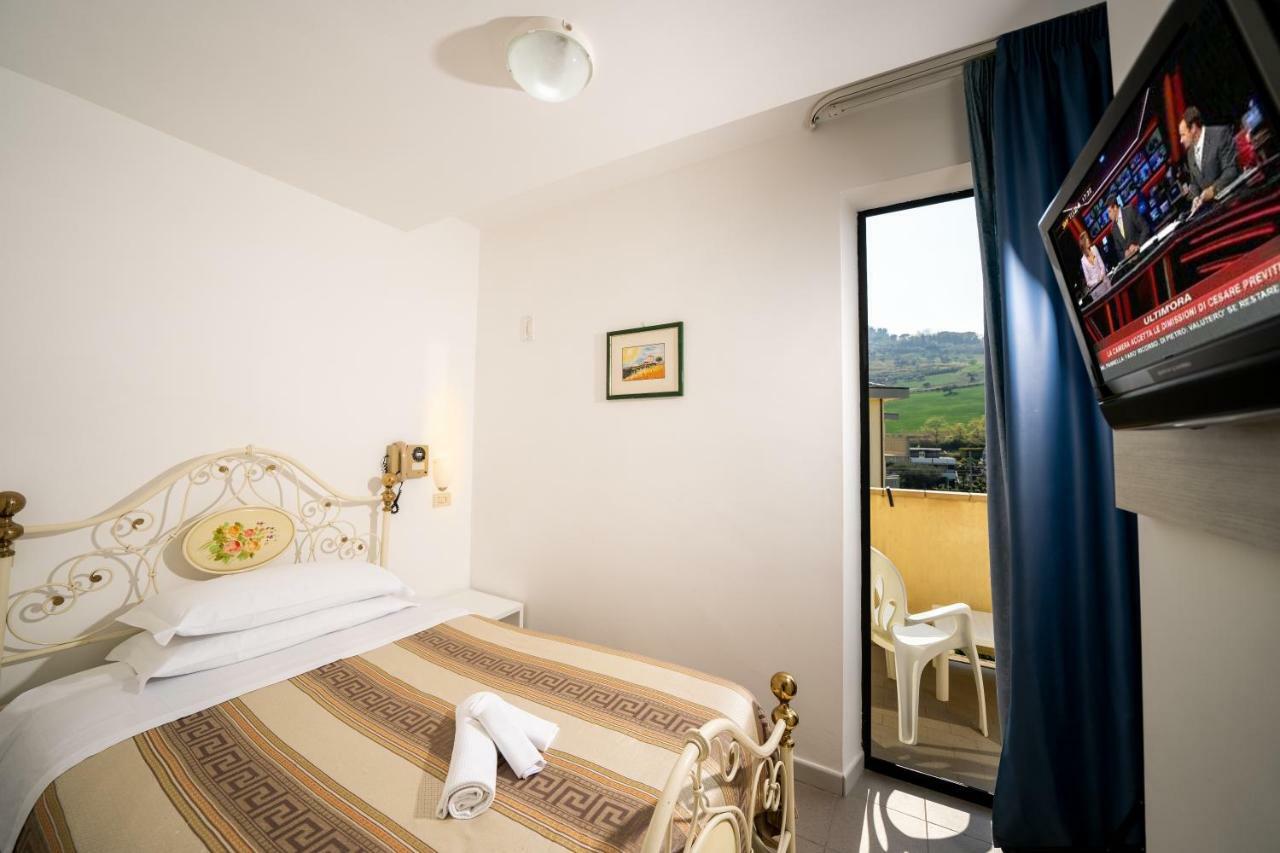Hotel Florida Silvi Marina Dış mekan fotoğraf